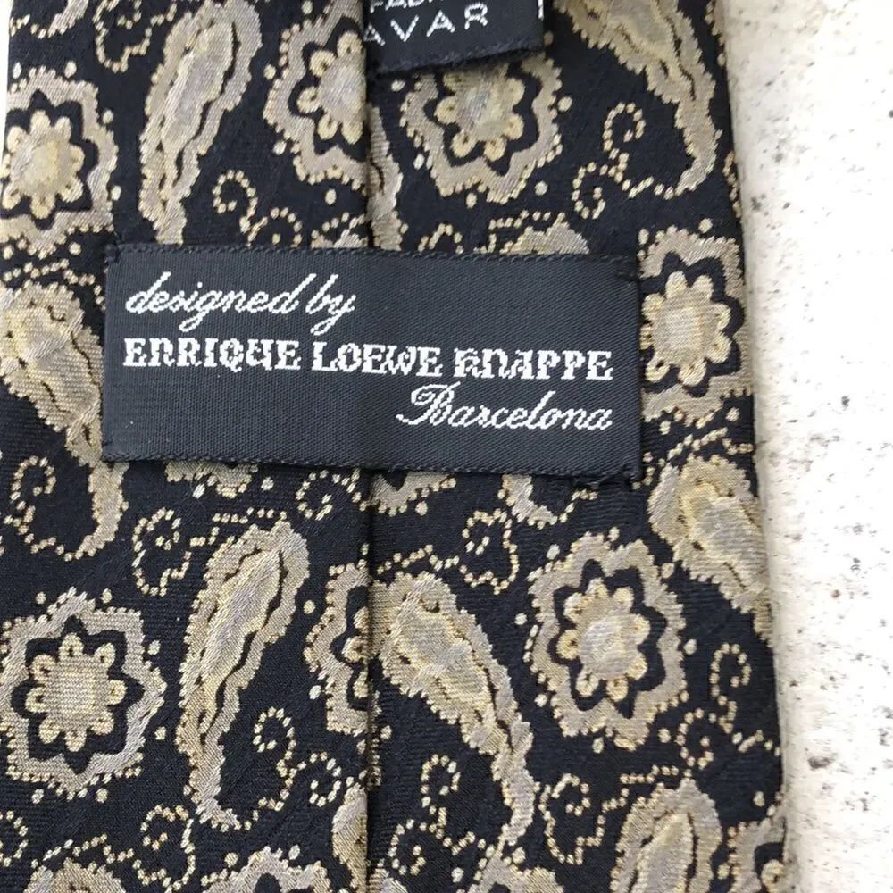 Collection of ties - Picture 5 of 9